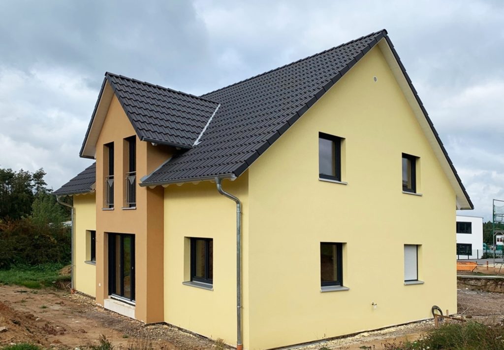 Rötzer-Einfamilienhaus mit Zwerchhaus