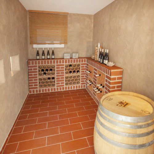 Ausgebauter Keller als Weinkeller im Einfamilienhaus