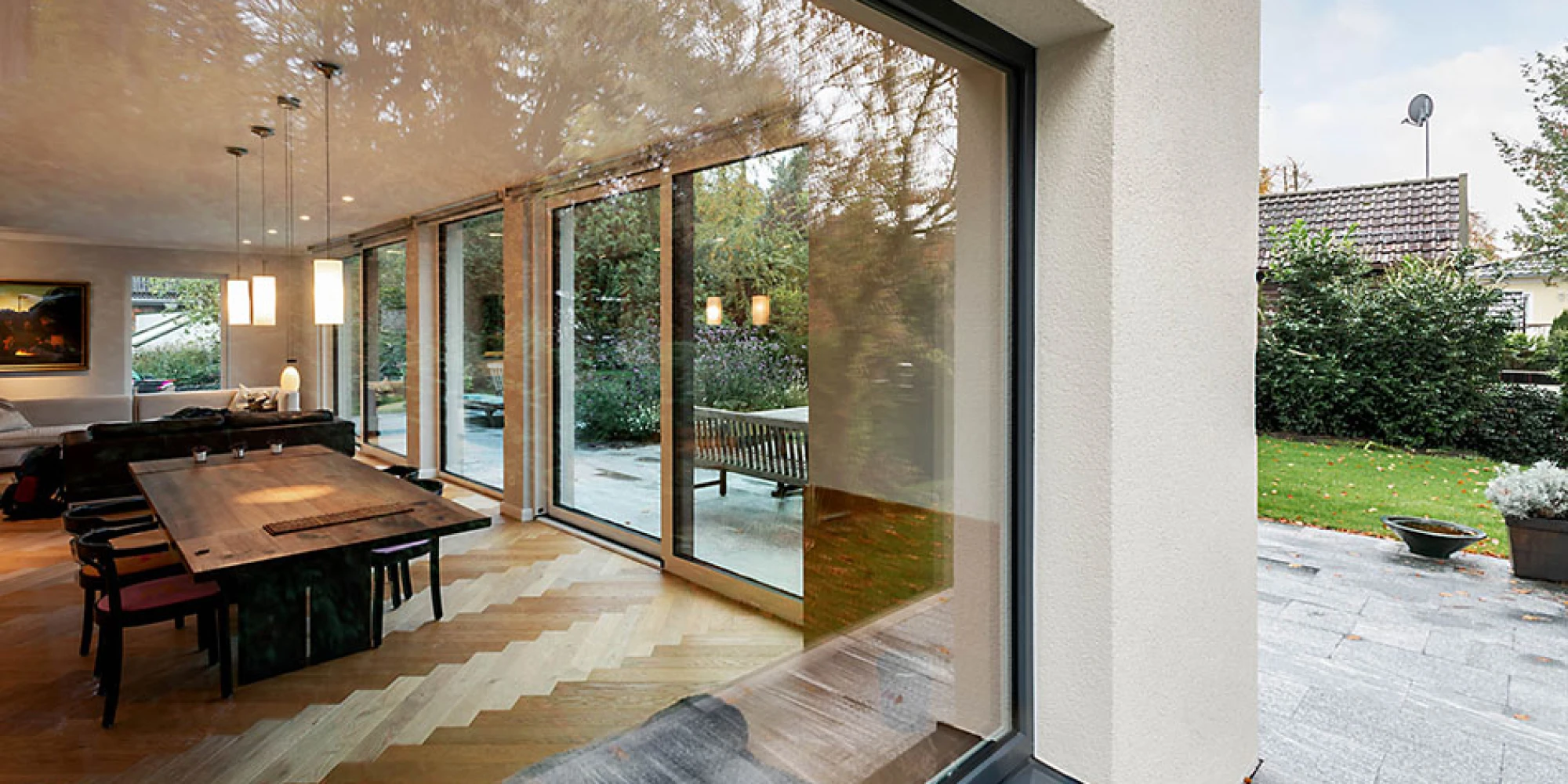 Stoßlüften gegen Schimmelbildung – So heizen und lüften Sie richtig im Winter!