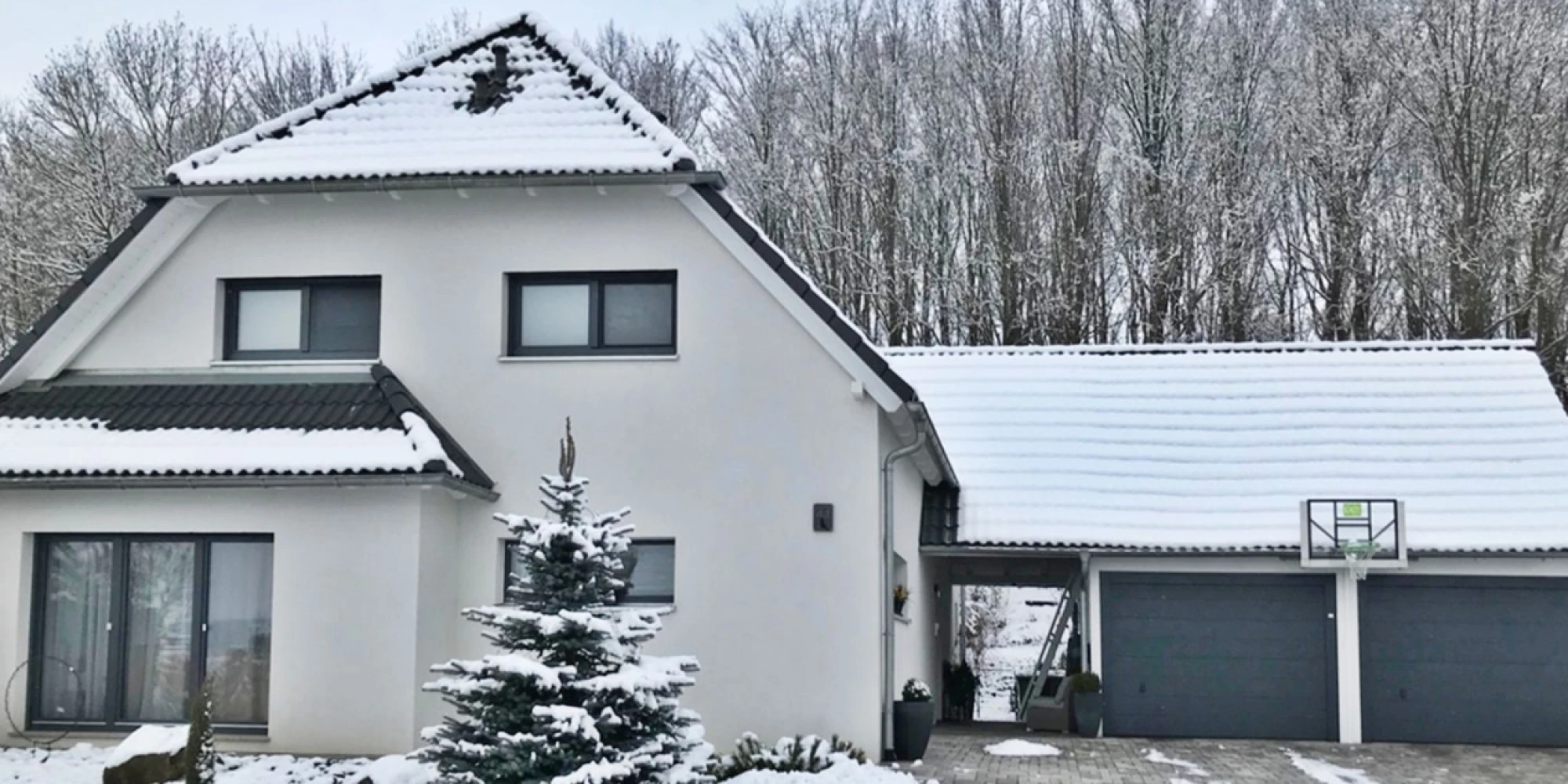 Familie Schrödel erzählt von ihren Erfahrungen mit Rötzer-Ziegel-Element-Haus: so entstand ihre Stadtvilla.