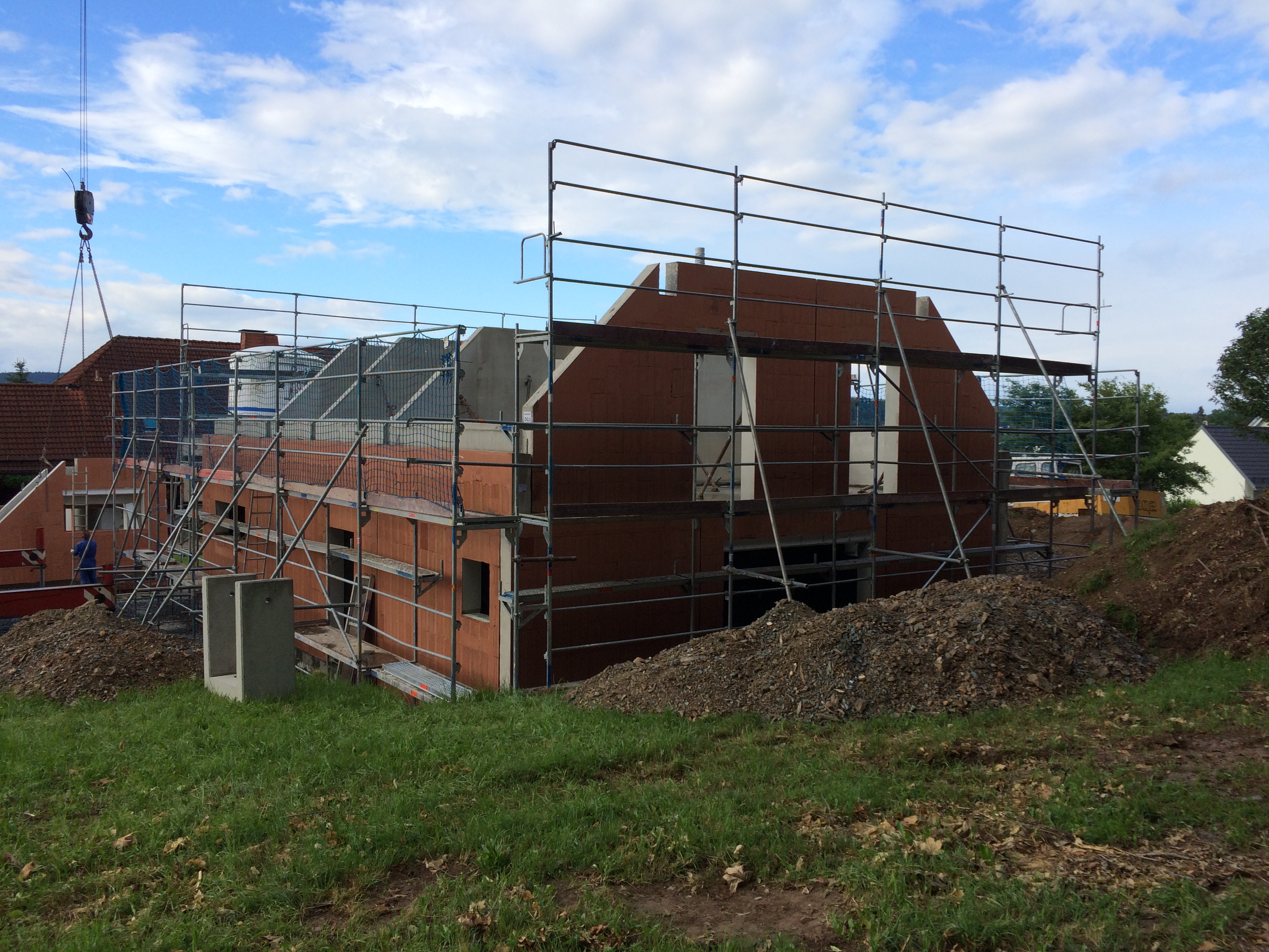 Familie Schrödel erzählt von ihren Erfahrungen mit Rötzer-Ziegel-Element-Haus: so entstand ihre Stadtvilla.