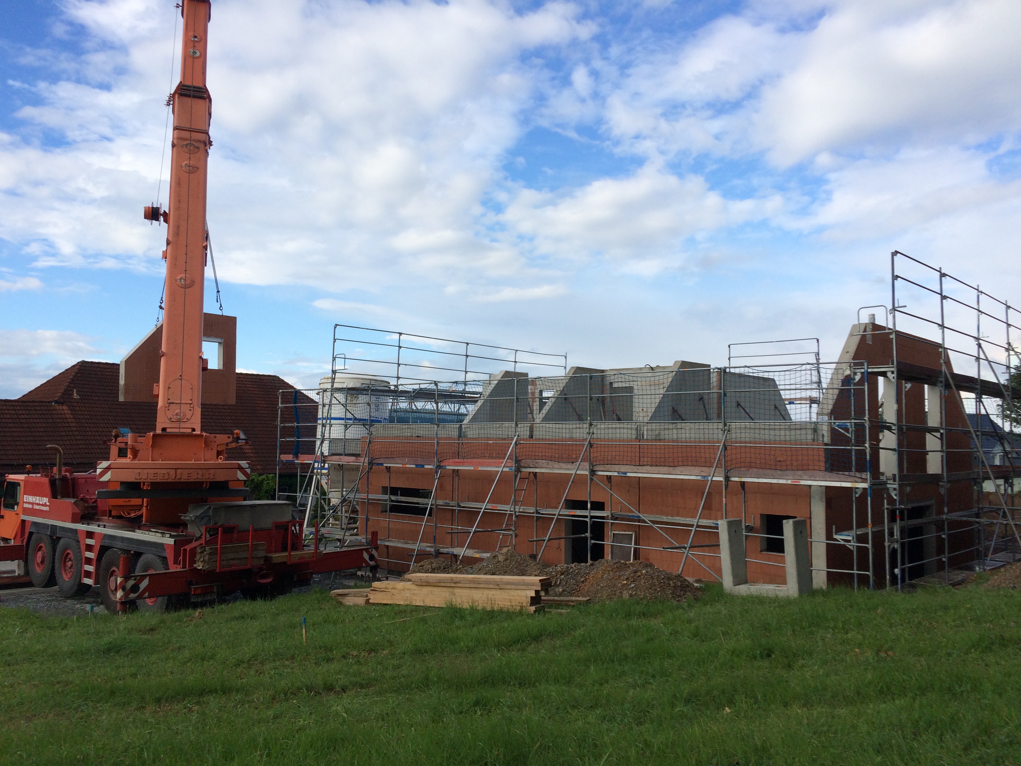 Familie Schrödel erzählt von ihren Erfahrungen mit Rötzer-Ziegel-Element-Haus: so entstand ihre Stadtvilla.