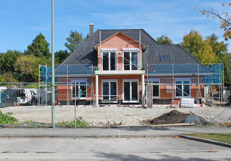 Hausbau in München: Familie Dr. Leitner baut sich ihr exklusives Ziegel-Massiv-Traumhaus