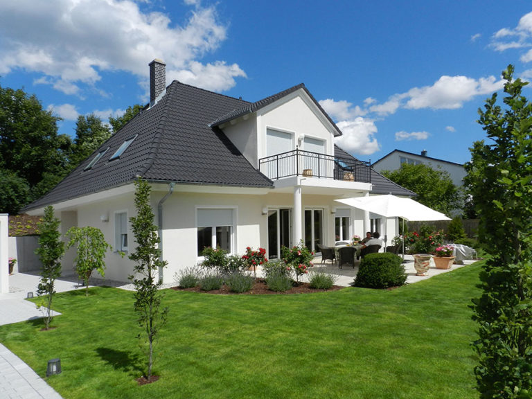 Hausbau in München: Familie Dr. Leitner baut sich ihr exklusives Ziegel-Massiv-Traumhaus