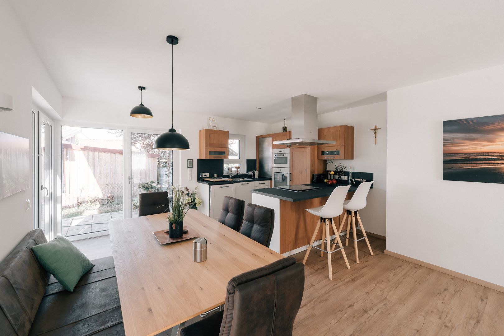 Land-Feeling: Ein modernes Creativ-Haus in ländlicher Lage