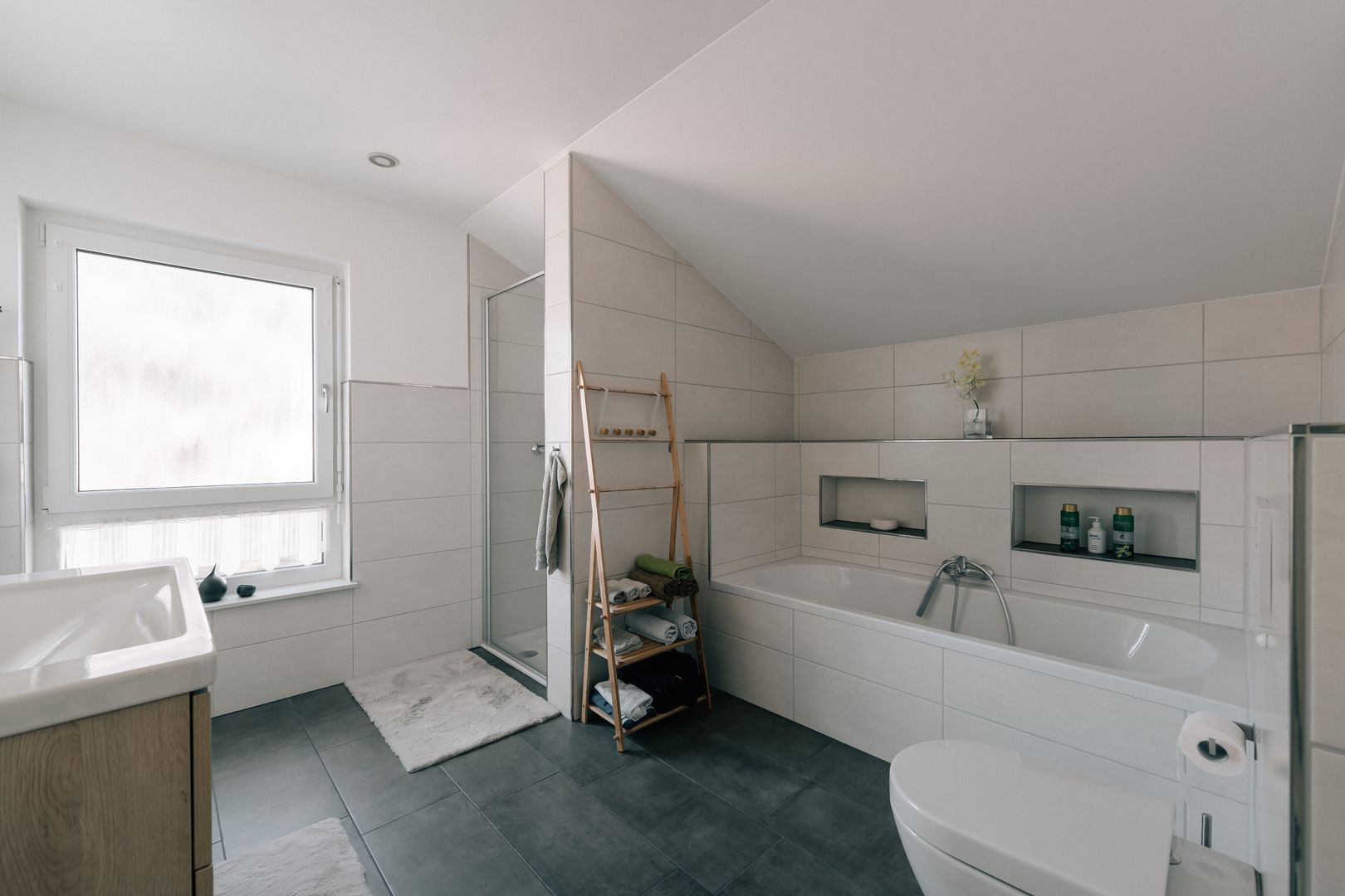 Land-Feeling: Ein modernes Creativ-Haus in ländlicher Lage