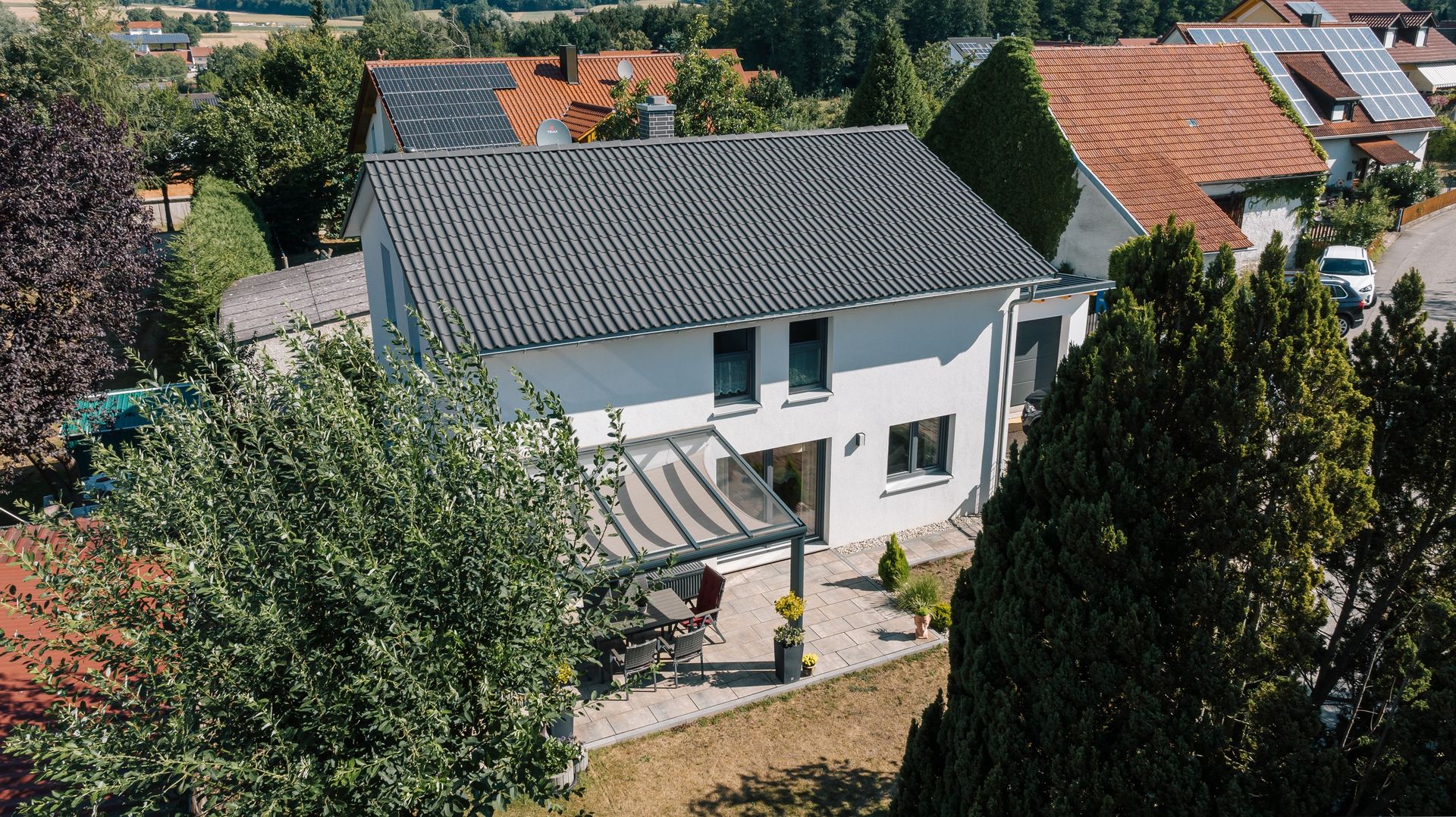 Land-Feeling: Ein modernes Creativ-Haus in ländlicher Lage