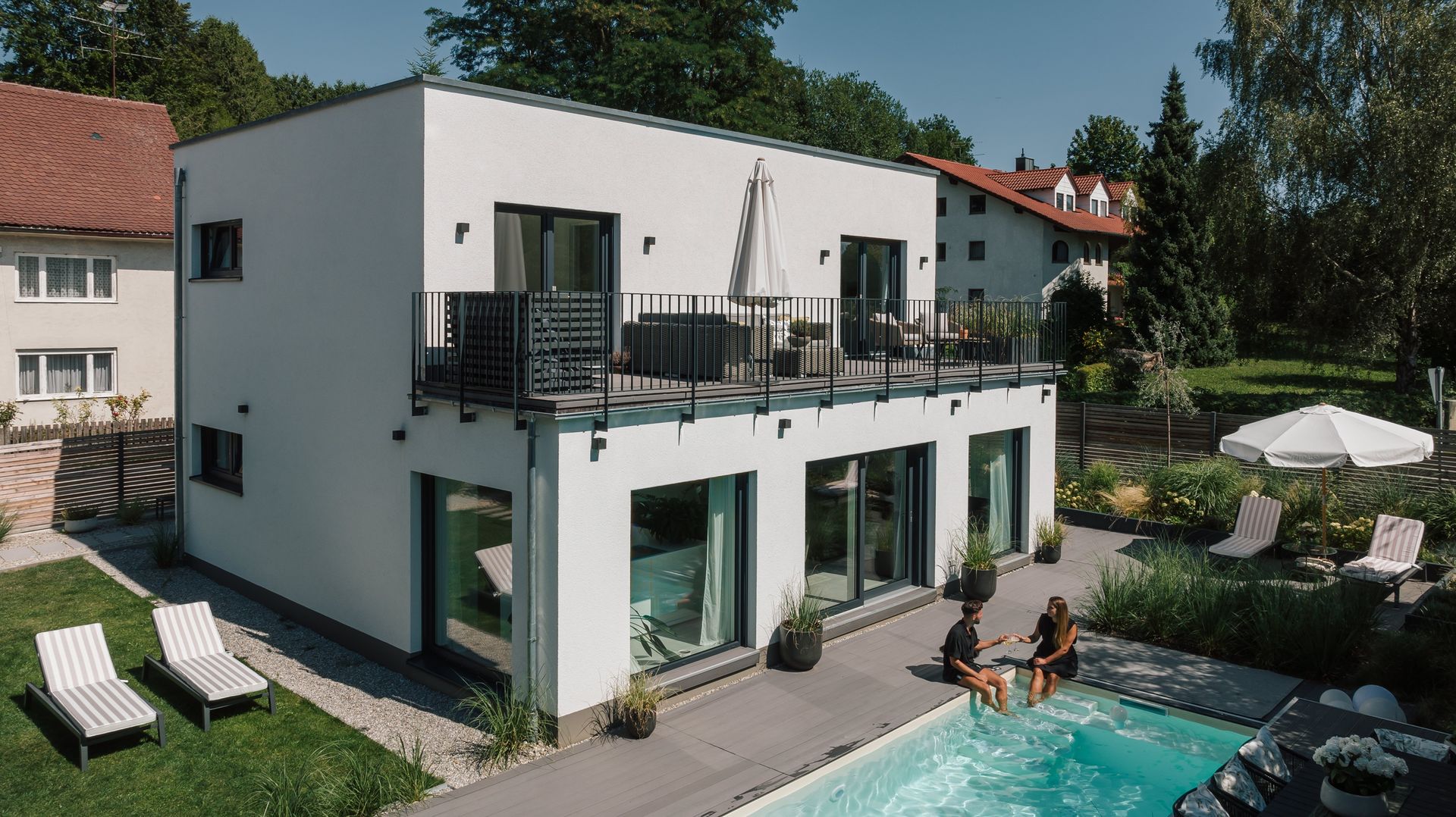 Moderner Kubus: Ein Zuhause mit klarem Wohlfühlfaktor.